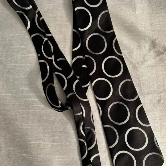 Vintage Pierre Cardin Neck Tie 100% Silk Silver/white Black 56' Mens - Picture 5 of 5